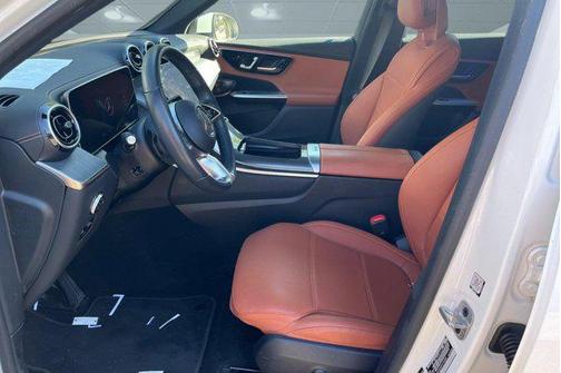 Polar White 2024 Mercedes-Benz GLC 300 Base