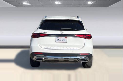 Polar White 2024 Mercedes-Benz GLC 300 Base