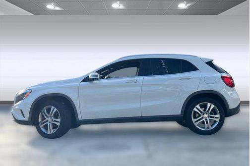 2017 Mercedes-Benz GLA 250 Base