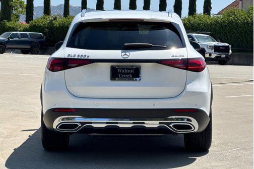 2025 Mercedes-Benz GLC 350e Base