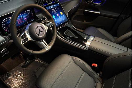 2026 Mercedes-Benz GLC 300 Base