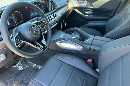 Obsidian Black Metallic 2026 Mercedes-Benz GLE 350 4MATIC