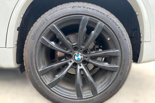 White 2018 BMW X5 eDrive xDrive40e