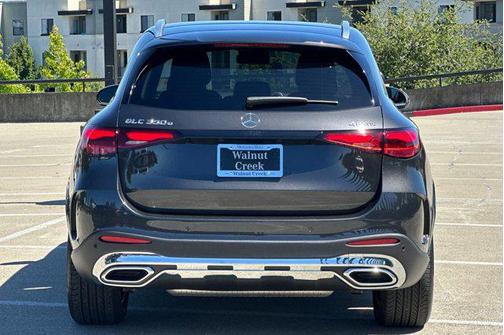 2025 Mercedes-Benz GLC 350e Base
