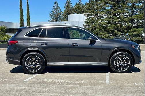 2025 Mercedes-Benz GLC 350e Base