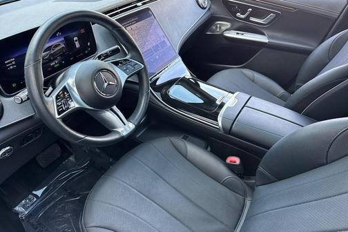 Obsidian Black Metallic 2024 Mercedes-Benz EQE 350 4MATIC