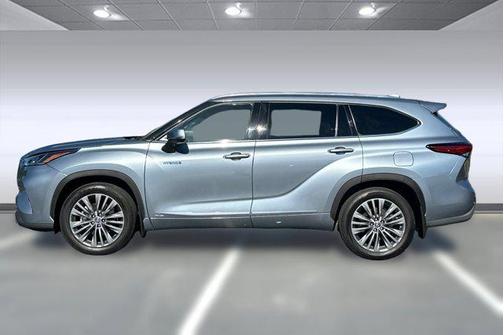 2021 Toyota Highlander Hybrid Platinum