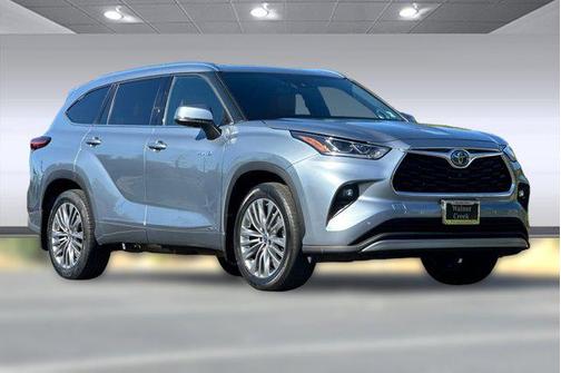2021 Toyota Highlander Hybrid Platinum