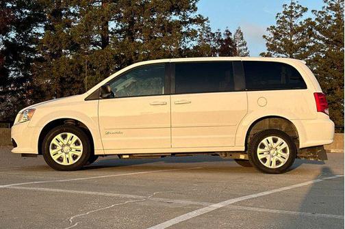 2017 Dodge Grand Caravan SE
