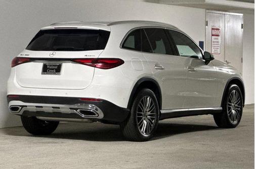 2025 Mercedes-Benz GLC 300 4MATIC