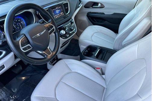 2021 Chrysler Voyager LXI