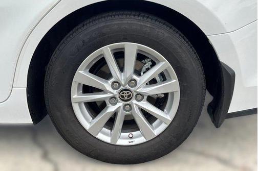 Ice Cap 2025 Toyota Camry LE