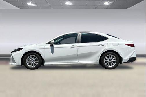 Ice Cap 2025 Toyota Camry LE