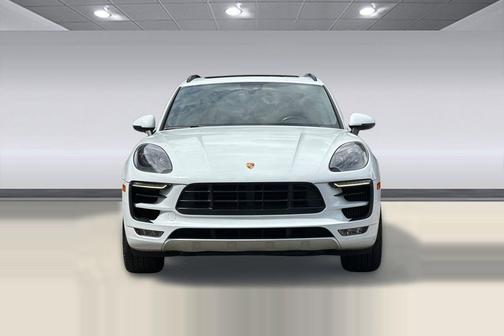 Carrara White Metallic 2018 Porsche Macan Macan GTS