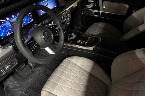 MANUFAKTUR Night Black Magno 2026 Mercedes-Benz G-Class G 580e