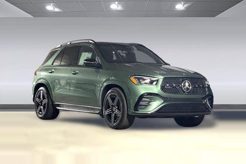 MANUFAKTUR Ireland Mid Green Metallic 2026 Mercedes-Benz GLE 450 4MATIC