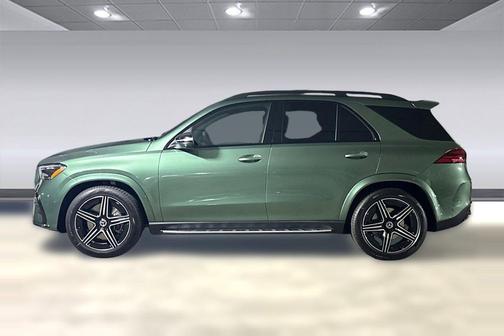 MANUFAKTUR Ireland Mid Green Metallic 2026 Mercedes-Benz GLE 450 4MATIC