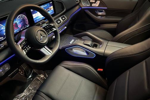 MANUFAKTUR Ireland Mid Green Metallic 2026 Mercedes-Benz GLE 450 4MATIC