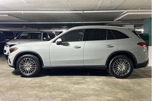 2026 Mercedes-Benz GLC 300 4MATIC