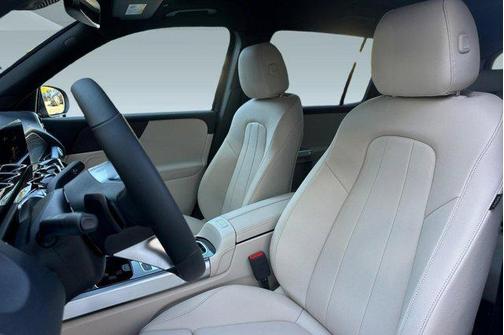 Night Black 2026 Mercedes-Benz GLB 250 Base