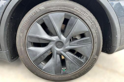 Stealth Grey 2025 Tesla Model Y Long Range Dual Motor Rear-Wheel Drive