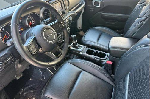 Bright White Clearcoat 2018 Jeep Wrangler Unlimited Sport