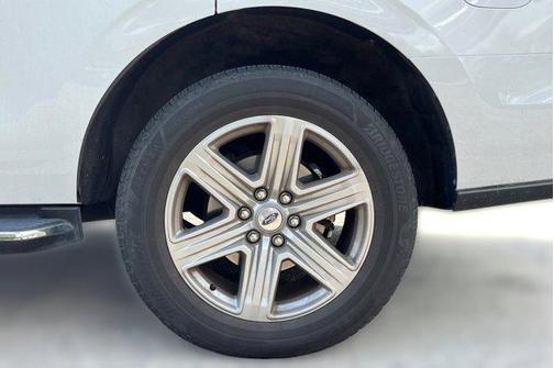 OXFORD WHITE 2019 Ford Expedition XLT
