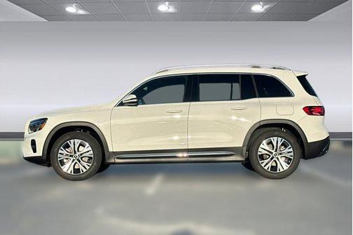 Polar White 2026 Mercedes-Benz GLB 250 4MATIC