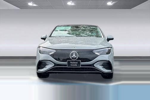 MANUFAKTUR Alpine Grey Non-Metallic 2026 Mercedes-Benz EQE 320+ 320+