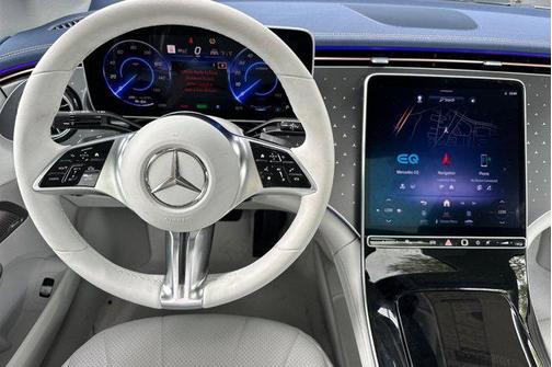 MANUFAKTUR Alpine Grey Non-Metallic 2026 Mercedes-Benz EQE 320+ 320+