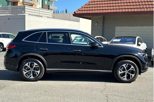 2025 Mercedes-Benz GLC 350e Base