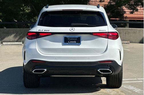 2025 Mercedes-Benz GLC 300 4MATIC