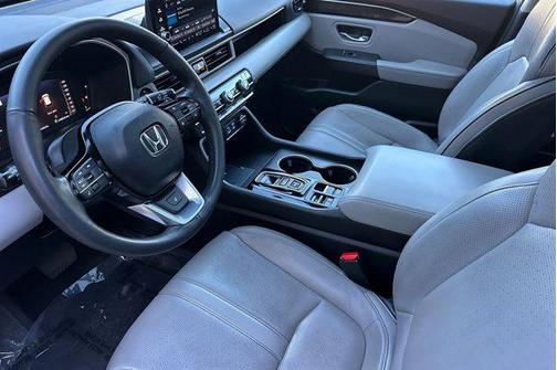 2023 Honda Pilot AWD Elite