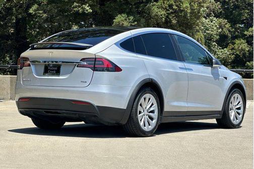 2017 Tesla Model X 75D