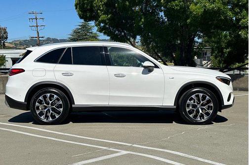 2025 Mercedes-Benz GLC 350e Base
