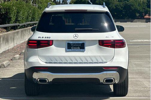 2025 Mercedes-Benz GLB 250 4MATIC