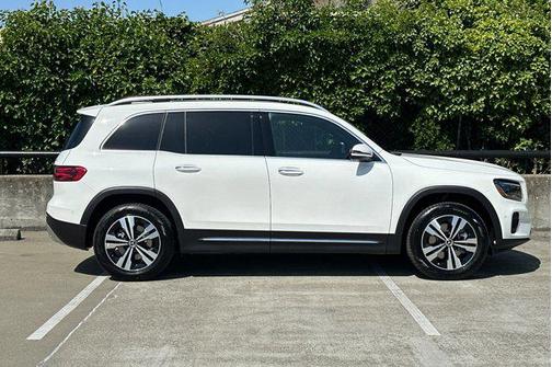 2025 Mercedes-Benz GLB 250 4MATIC