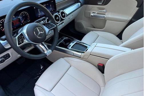 Night Black 2026 Mercedes-Benz GLB 250 Base