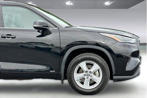 Midnight Black Metallic 2023 Toyota Highlander Hybrid LE