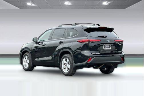 Midnight Black Metallic 2023 Toyota Highlander Hybrid LE