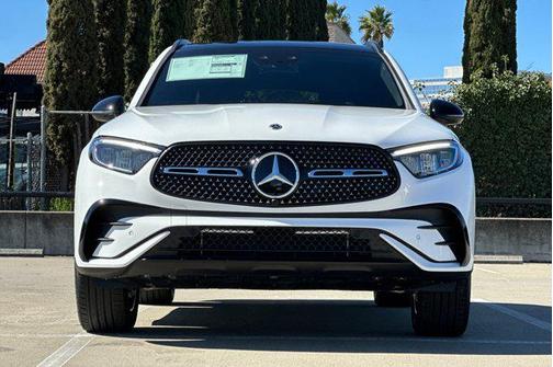 2025 Mercedes-Benz GLC 300 4MATIC