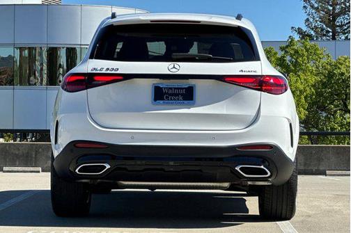 2025 Mercedes-Benz GLC 300 4MATIC