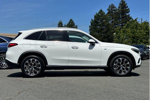 2025 Mercedes-Benz GLC 350e Base