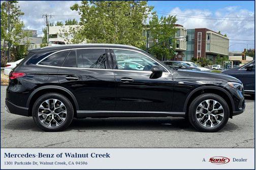 2025 Mercedes-Benz GLC 350e Base