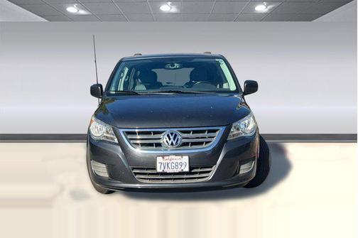 2012 Volkswagen Routan SE