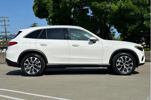 2025 Mercedes-Benz GLC 350e Base