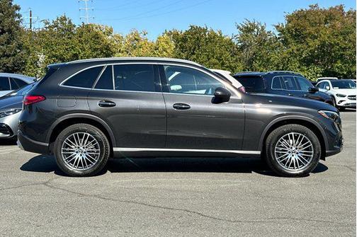 2026 Mercedes-Benz GLC 300 4MATIC