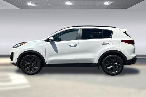 Snow White Pearl 2022 Kia Sportage S
