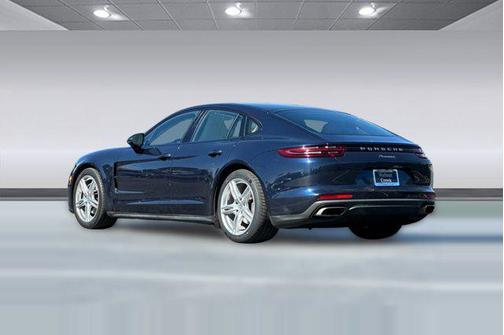 2018 Porsche Panamera 4