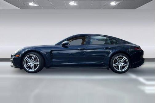 2018 Porsche Panamera 4